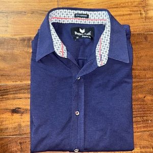 Men’s ButterCloth shirt in blue and short sleeve size medium